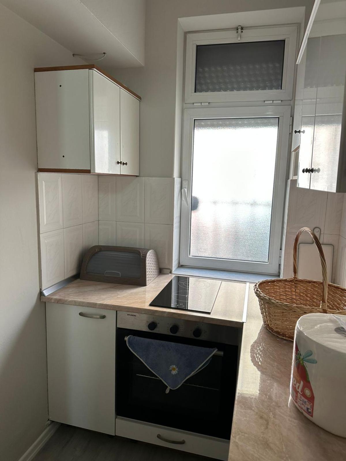 Just Renovated In The Center Apartment *